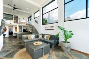 Stunning 2 Bedroom Loft with Ocean Views